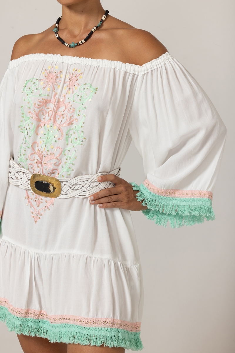 Vestido Curto Azra: branco- peitoral bordado - ombros à mostra - 100% Modal - franjas de algodão - Miss June Paris - 5