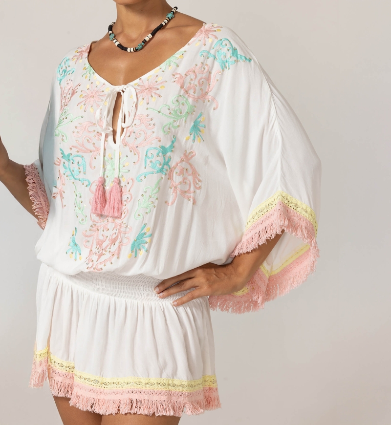 Vestido Curto Sejla: branco - peitoral bordado - 100% Modal - franjas de algodão - toque boêmio - Miss June Paris - 5