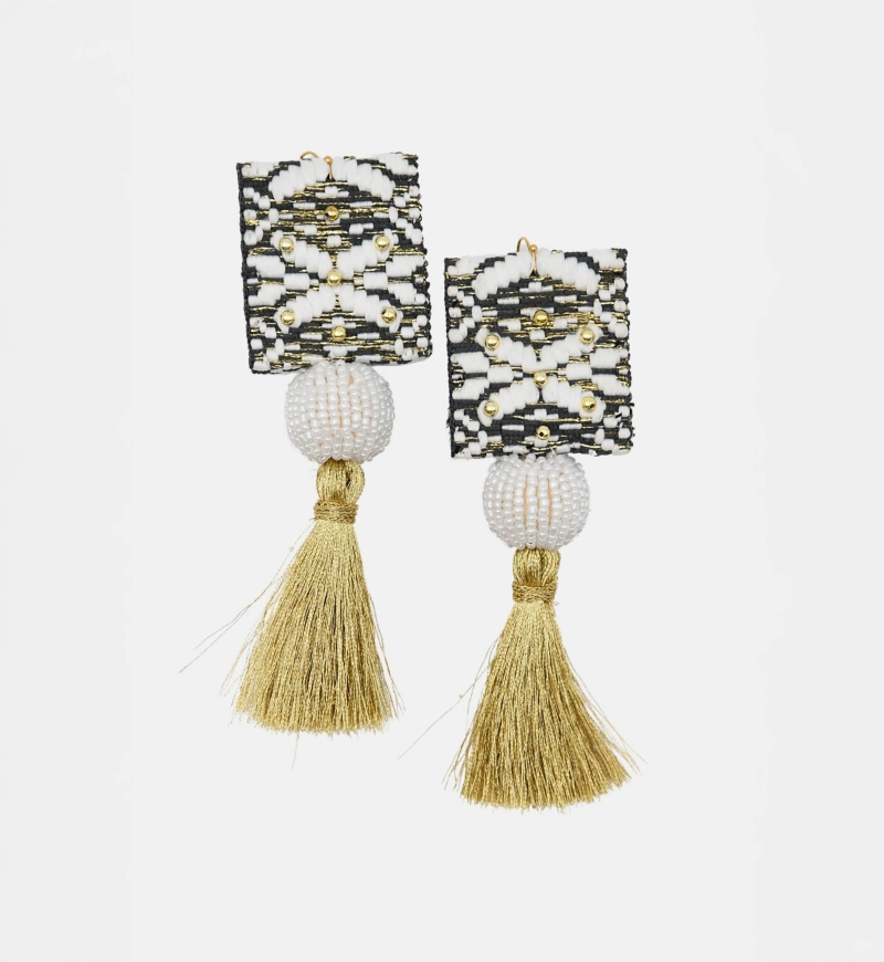 Pendientes colgantes Java – blanco/negro/dorado – hilos de lurex – estilo bohemio – Miss June Paris – 3