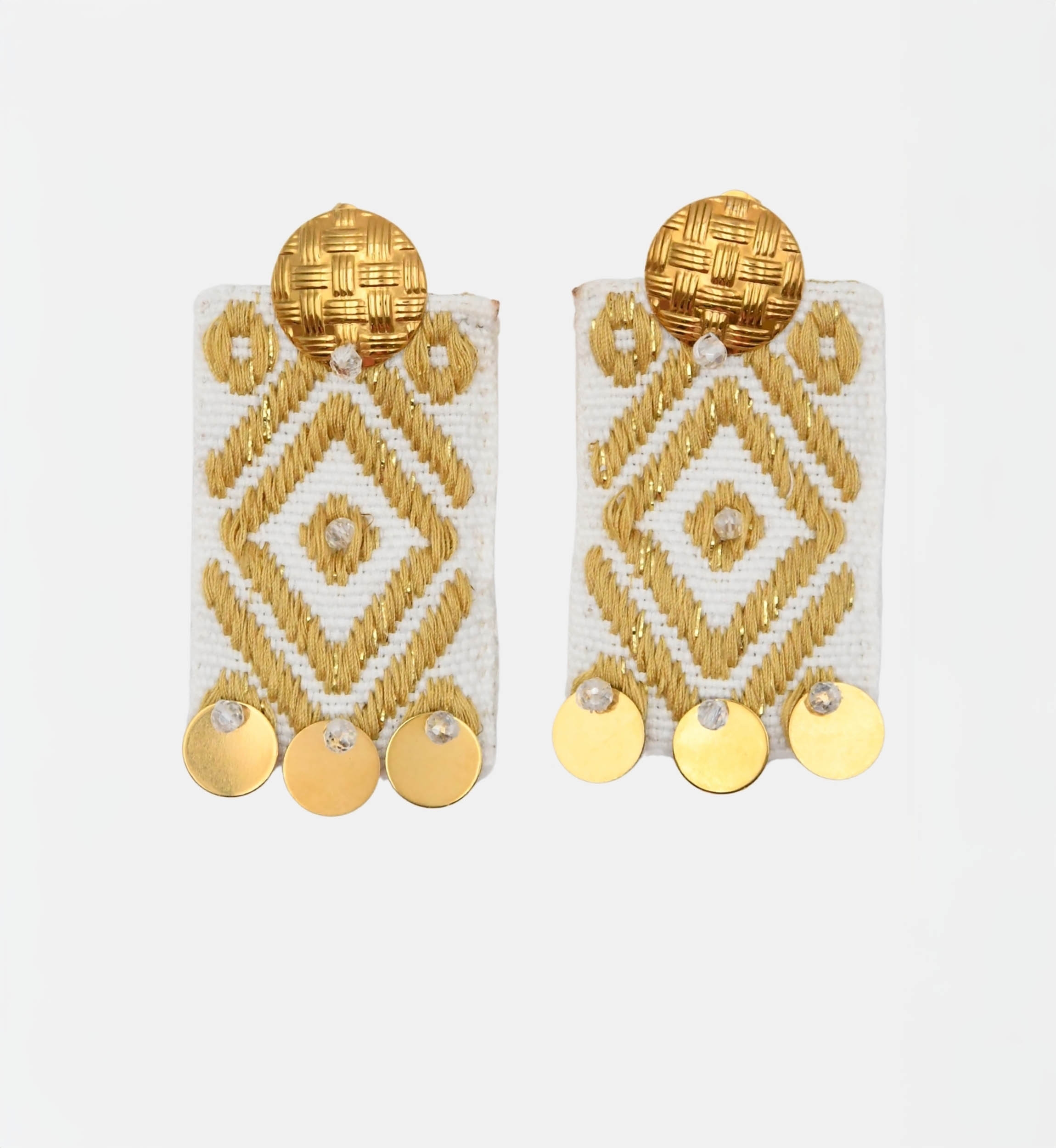 Blusing Drop Earrings – gold and white patterns – bohemian chic – Miss June Paris – 3