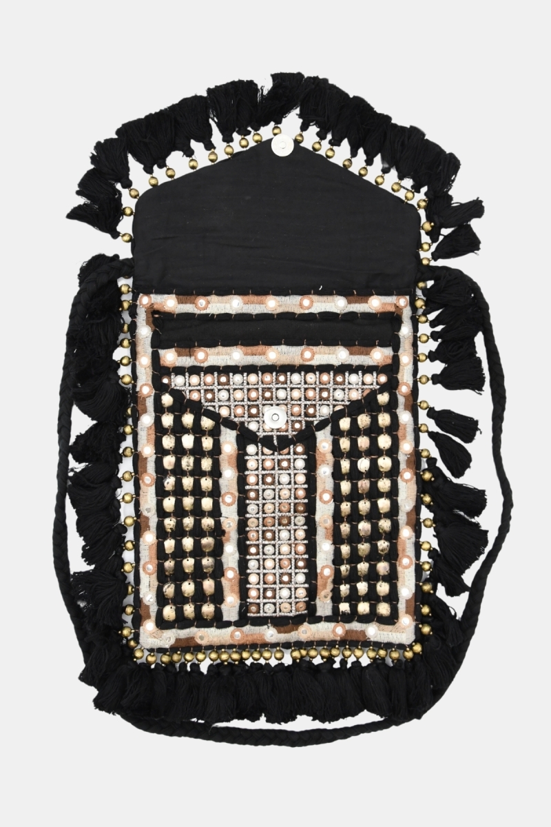 Bolso TASSELS - beige - negro - Miss June Paris - 6