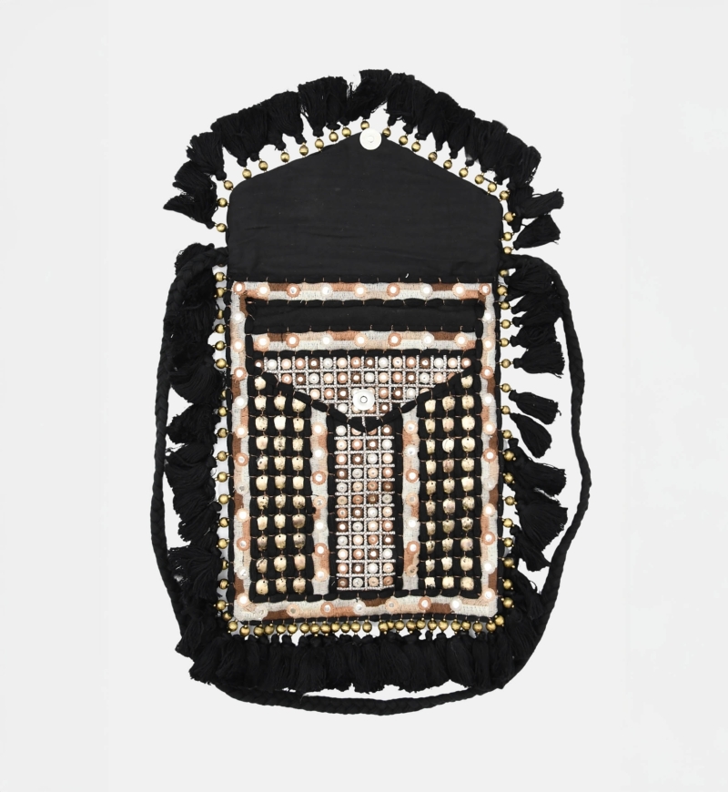 Bolso TASSELS - beige - negro - Miss June Paris - 6