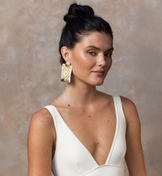 Pendientes Blusing – motivos dorados y blancos – estilo bohemio chic – Miss June Paris – 1