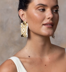 Blusing Drop Earrings – gold and white patterns – bohemian chic – Miss June Paris – 2