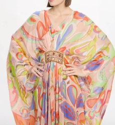 Kaftan Varda – Kaftan longo de mangas compridas com cinto interno, bordado em 100% rayon – Miss June Paris - 3