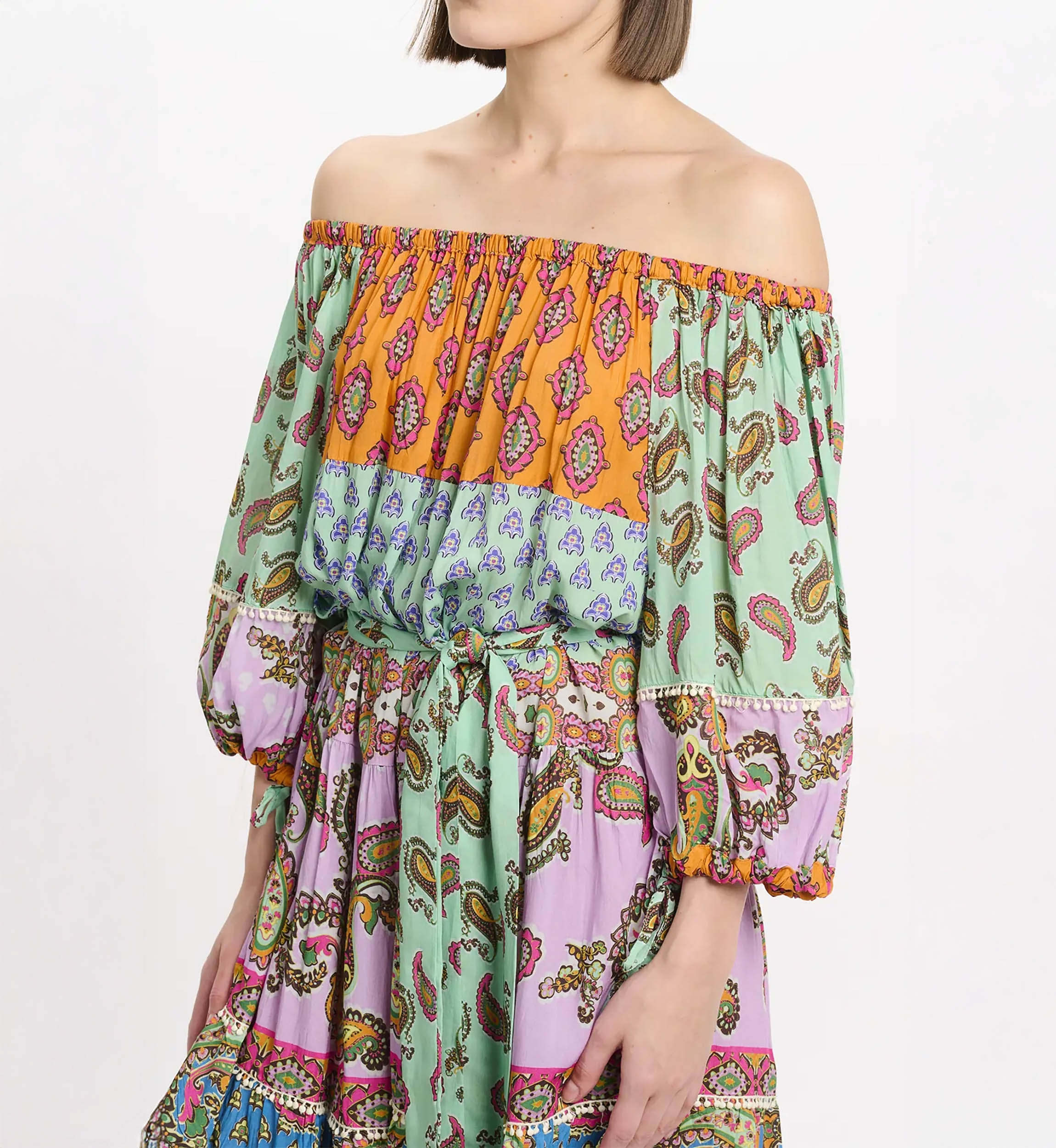 Miss June Paris — Vestido Curto Travie