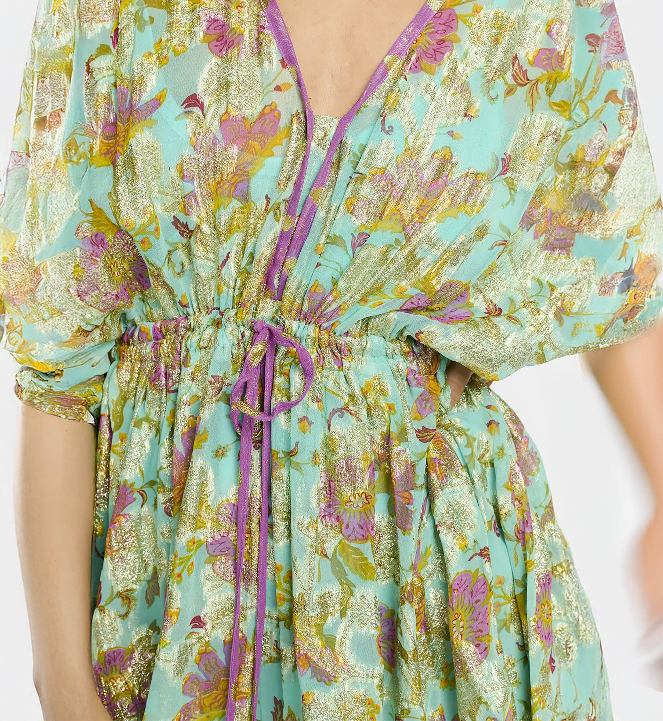 Vestido Taylor – Vestido curto com mangas ajustáveis, em rayon com lurex e forro a condizer, 100 % rayon – Miss June Paris