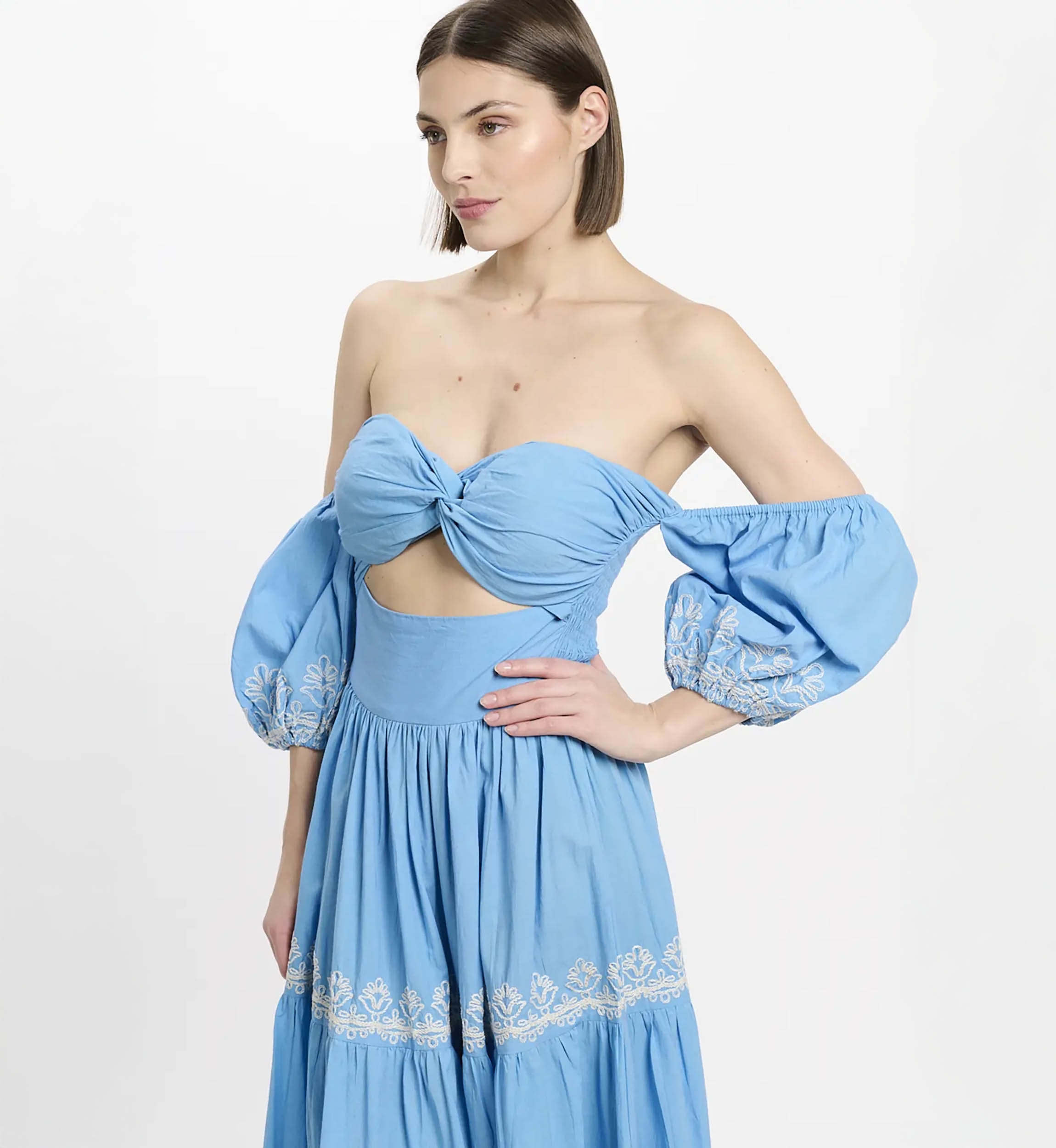 Vestido Oxane – Vestido longo de mangas curtas, 100% algodão com bordados – Miss June Paris - 5
