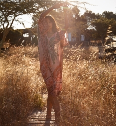 Caftan Rhoda – Caftan longo de mangas compridas em modal estampado com bordados, 100% modal – Miss June Paris