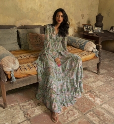 Vestido longo Rosa – Tecido fluido – Estampado floral – Mangas compridas – Miss June Paris – 2