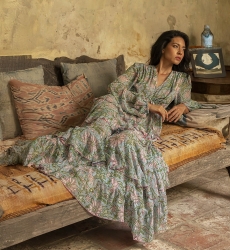 Vestido longo Rosa – Tecido fluido – Estampado floral – Mangas compridas – Miss June Paris – 2