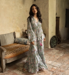 Vestido longo Rosa – Tecido fluido – Estampado floral – Mangas compridas – Miss June Paris – 1