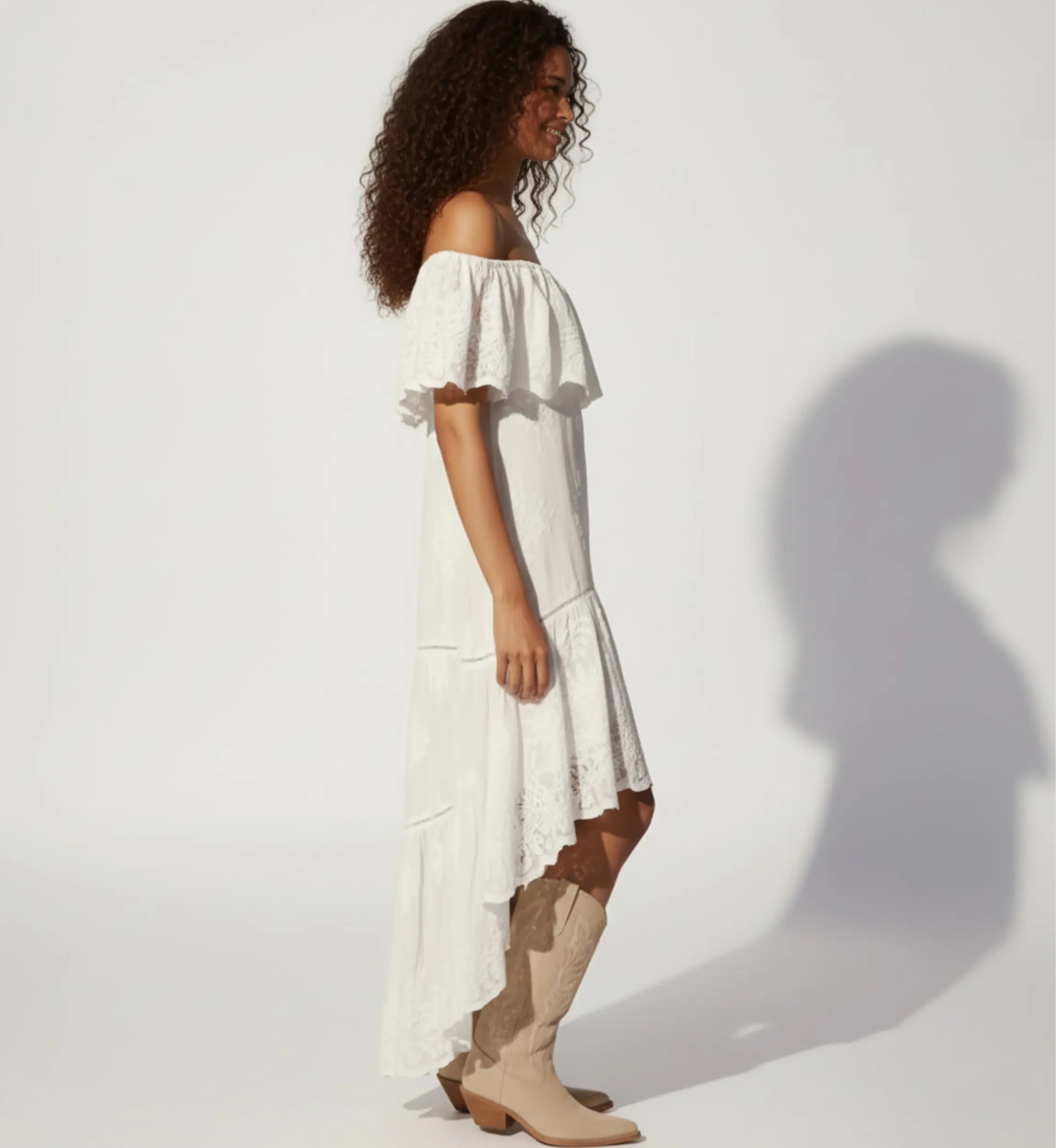 Miss June Paris — Vestido Bardot Asimétrico Blanco
