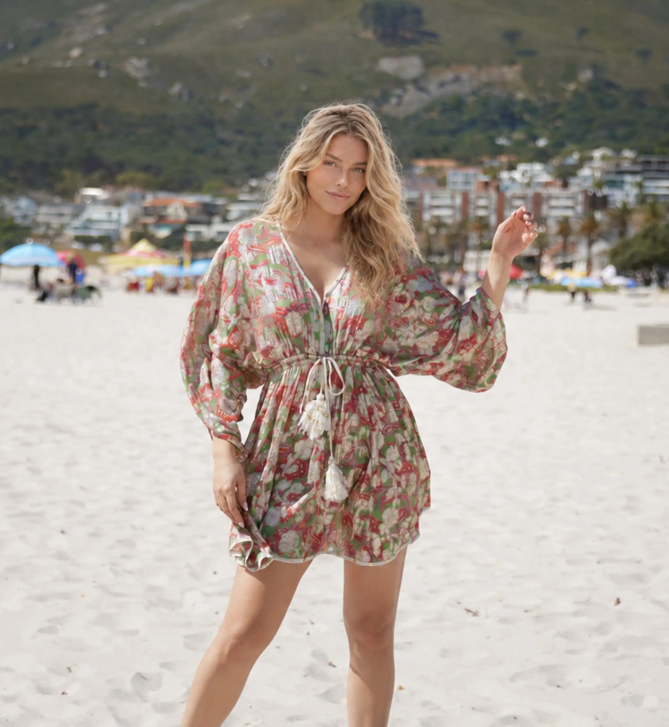 Vestido Curto Opala Verde - Rayon Lurex & Mangas Ajustáveis | Miss June Paris