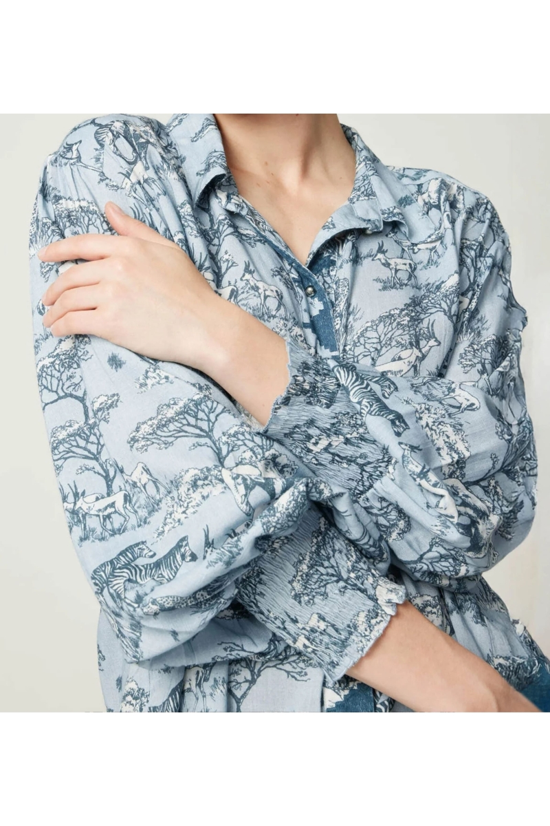 Miss June Paris, Shirt Mae