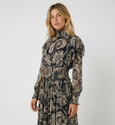 Vestido midi manga longa preto e bege, estampa paisley, gola com babados, cintura franzida, tecido transparente.
