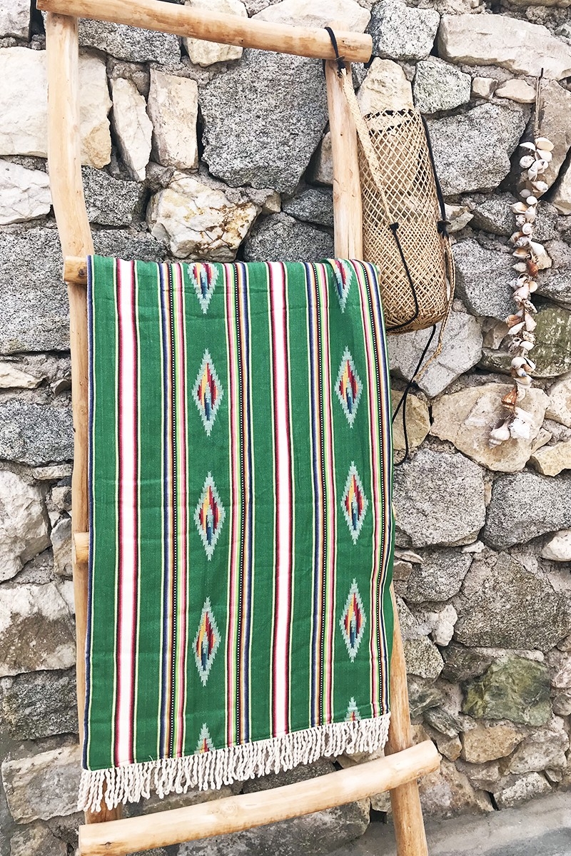 Fouta de Praia Seychelles – verde/amarelo/castanho – estilo boêmio – com franjas – Miss June Paris – 1