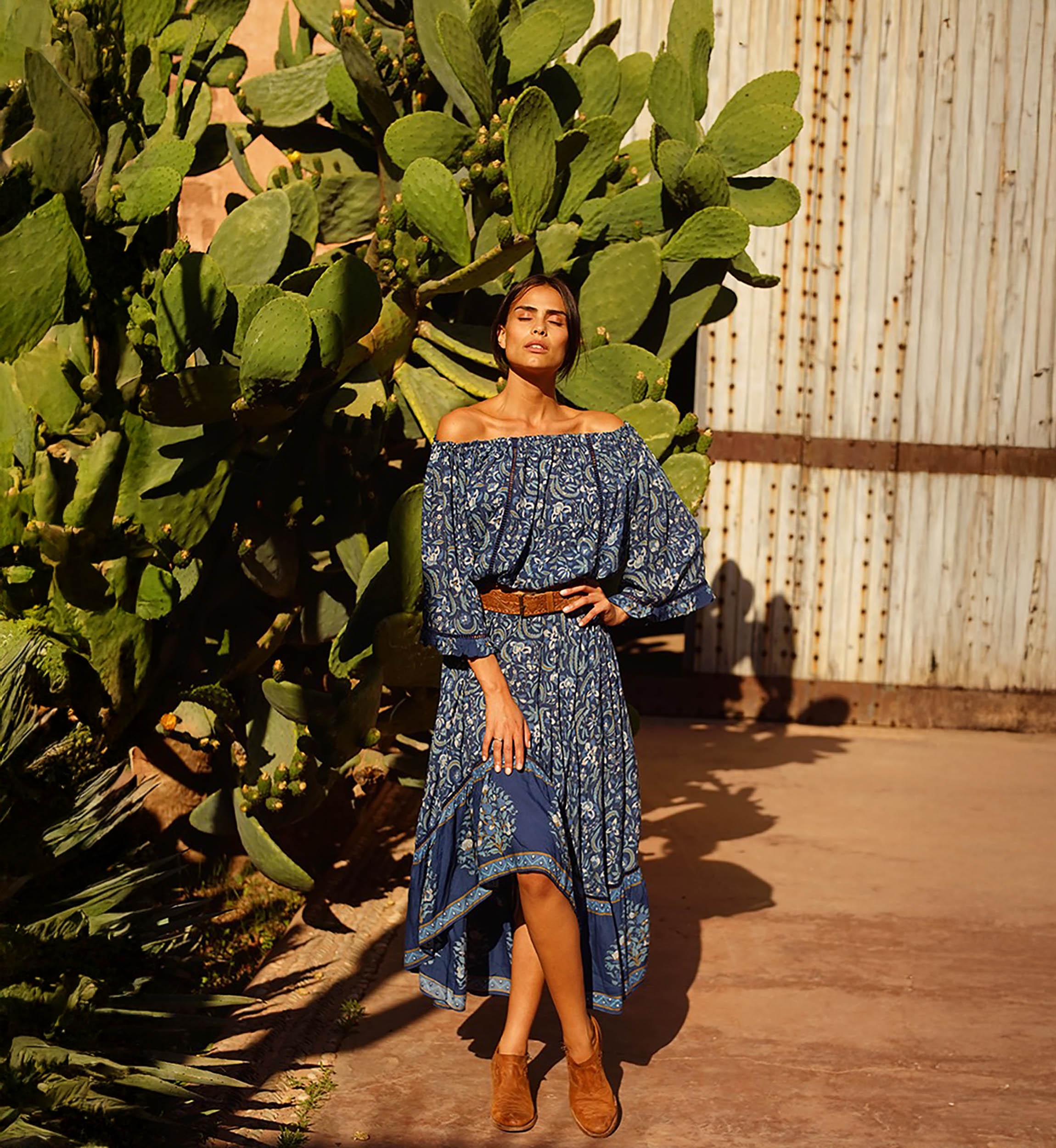 Saia longa Sky – Azul-marinho – Estampa floral – Assimétrica – Estilo boho – Miss June Paris – 3