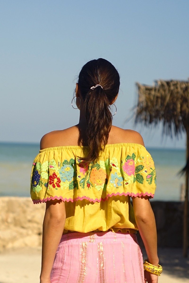 Top con hombros descubiertos Chiquita, Motivo floral bordado, Estilo bohemio, Miss June Paris, 5