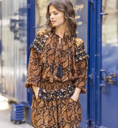 Saia curta Vodka - preto/laranja - estampa paisley - tecido fluido - Miss June Paris - 3