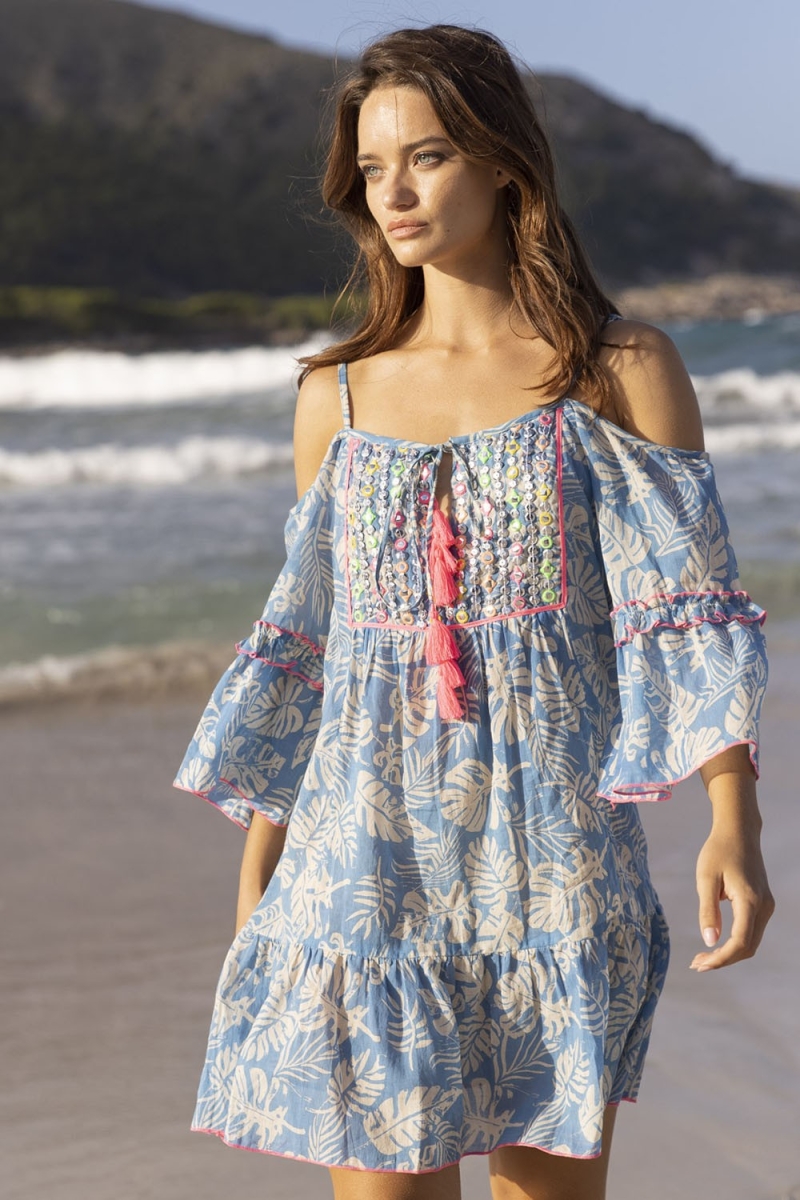 Robe curto JOE: cor azul/lavanda - detalhes rosa neon - padrões florais - peitilho decorado - Miss June Paris - 1