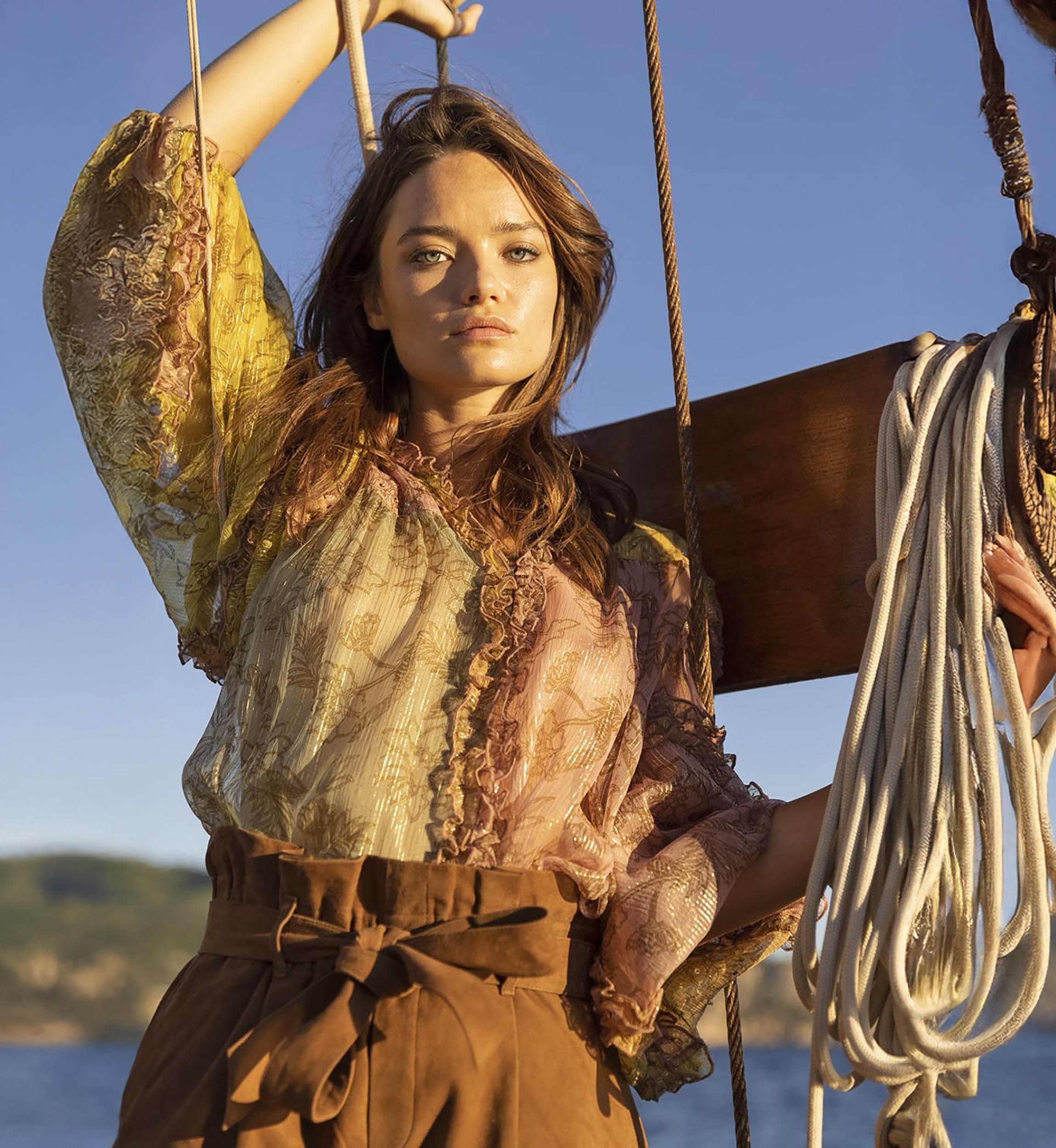 Blusa Lips - Multicolorida - Lurex Dourado - Pequenos Babados - Mangas Longas Bufantes - Estilo Boho - Miss June Paris - 3