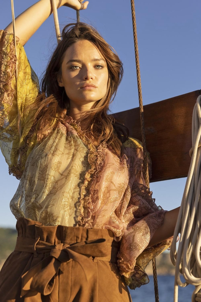 Lips Blouse - Multicolor - Golden Lurex - Small Ruffles - Long Puffy Sleeves - Boho Style - Miss June Paris - 3