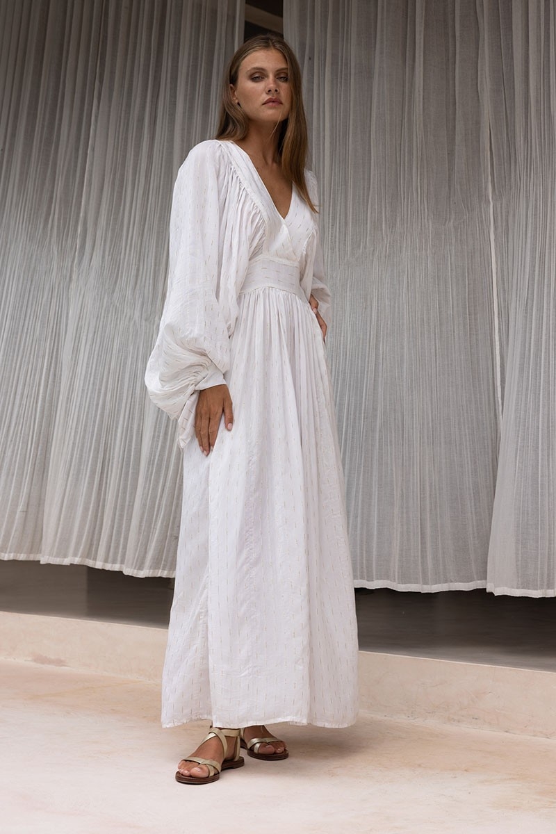 Long Dress Angie – white – long sleeves – V-neck – bohemian – adjustable belt – Miss June Paris – 3