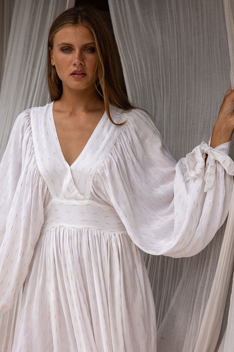 Long Dress Angie – white – long sleeves – V-neck – bohemian – adjustable belt – Miss June Paris – 4