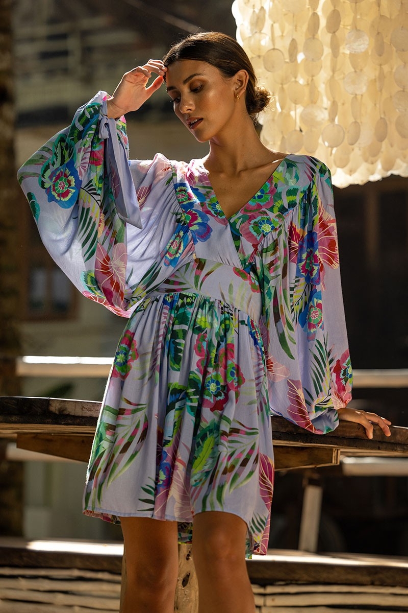 Short Dress Falone – pastel purple – floral print – long sleeves – V-neck – Miss June Paris – 1
