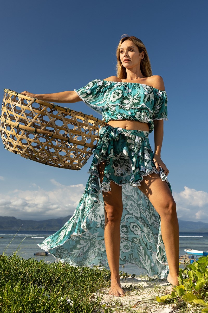 Saia Assimétrica Izzy – verde – estampa floral branca – estilo boêmio – Miss June Paris – 3