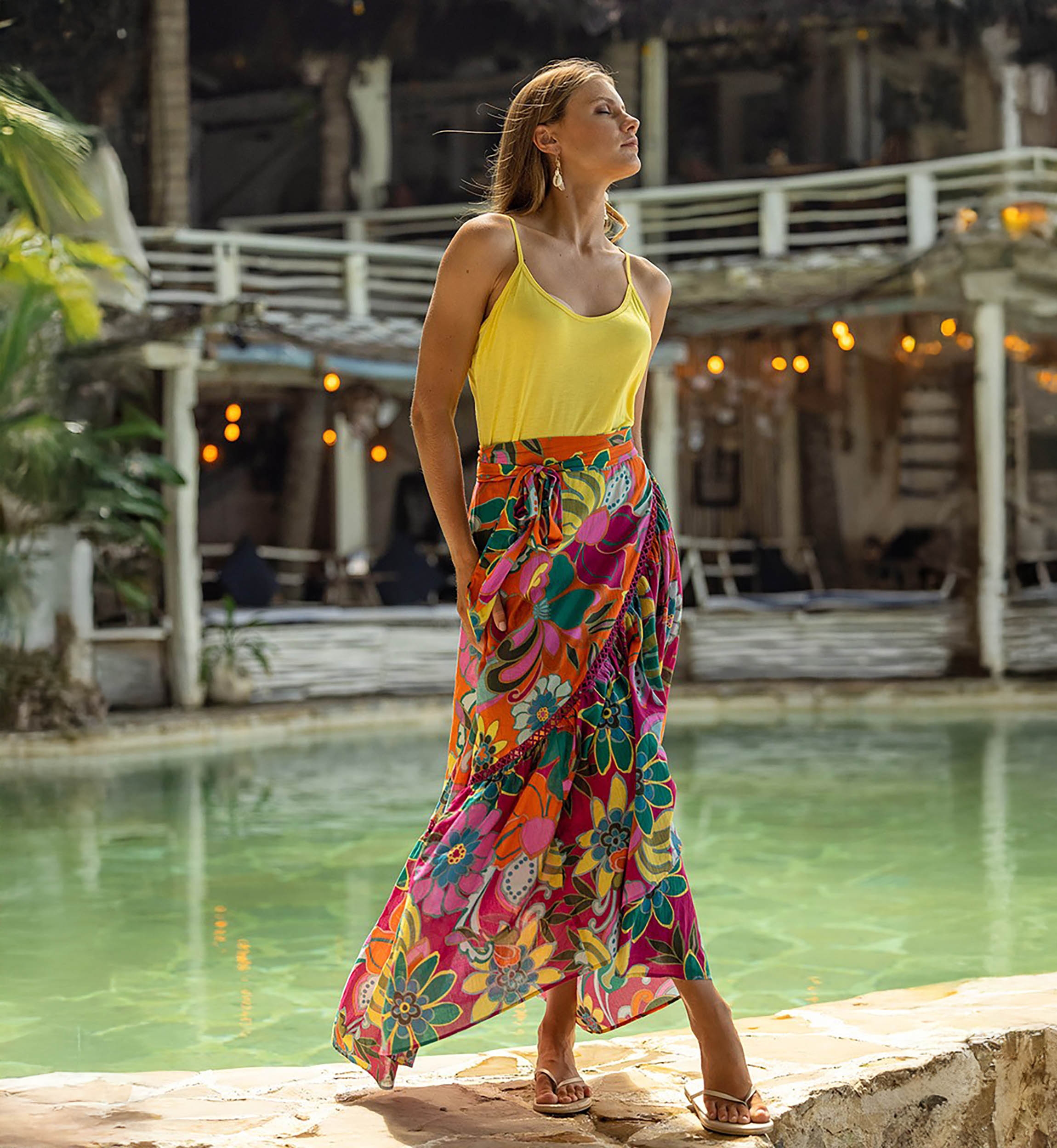 Saia Longa Mimi – multicolorida – estampa floral – assimétrica – estilo boêmio – Miss June Paris – 2