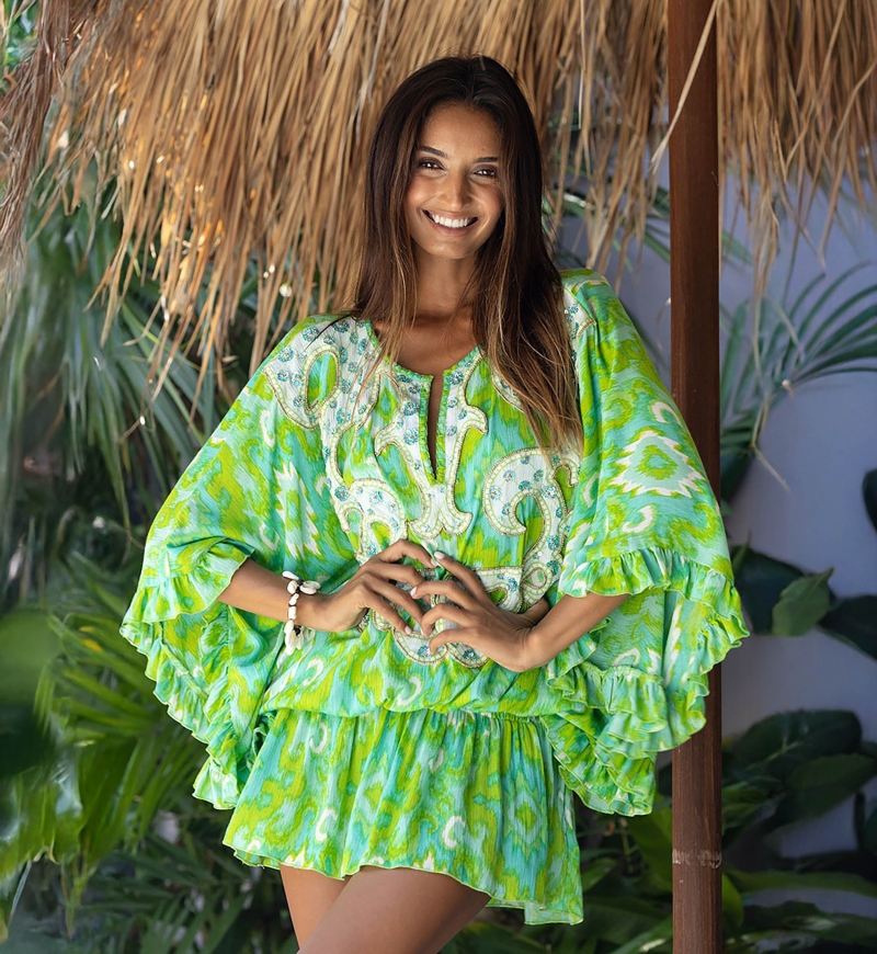 Vestido Mini Mavis - Verde - Mangas Largas - Pechera Decorada - Detalles Dorados - Bohemio - Miss June Paris - 2