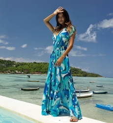 Vestido Longo Scarlett – azul/branco – estampa boêmia – decote em V – cinto franzido – Miss June Paris – 1