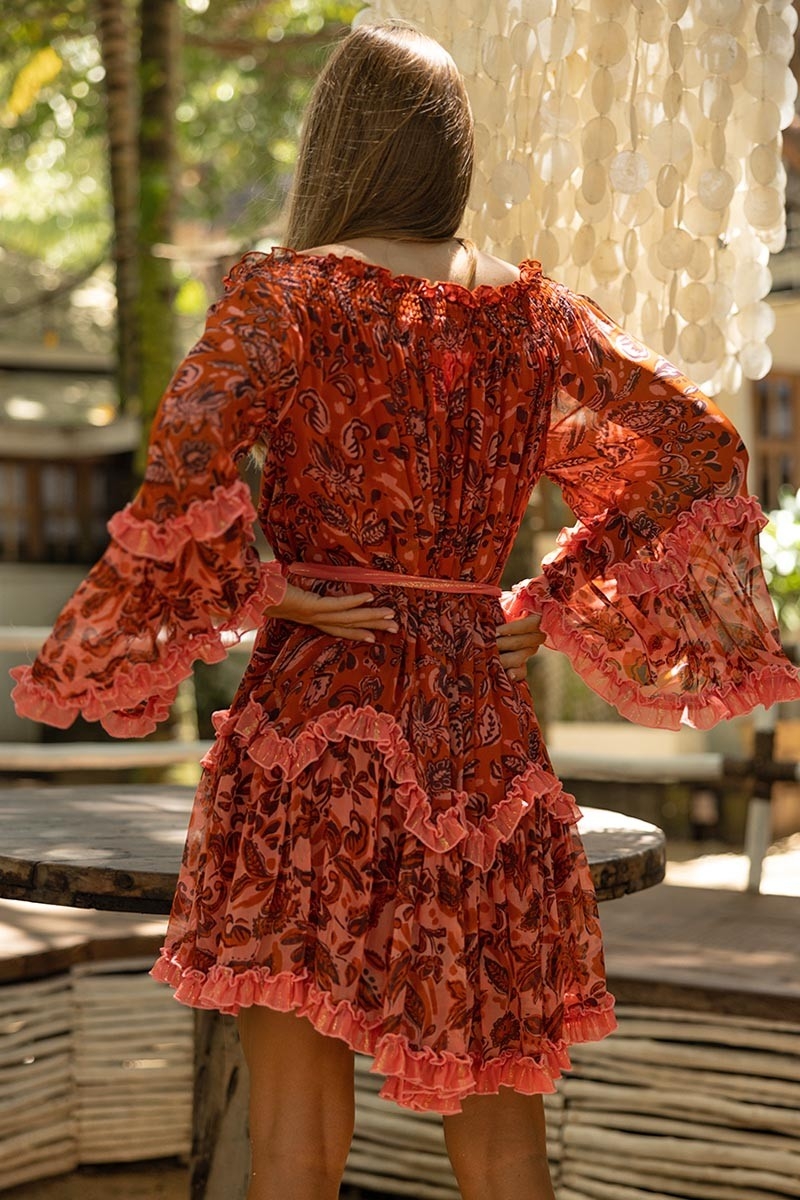 Vestido Curto Melissa - laranja - estampa floral - mangas longas - ombros à mostra - boho - Miss June Paris - 3