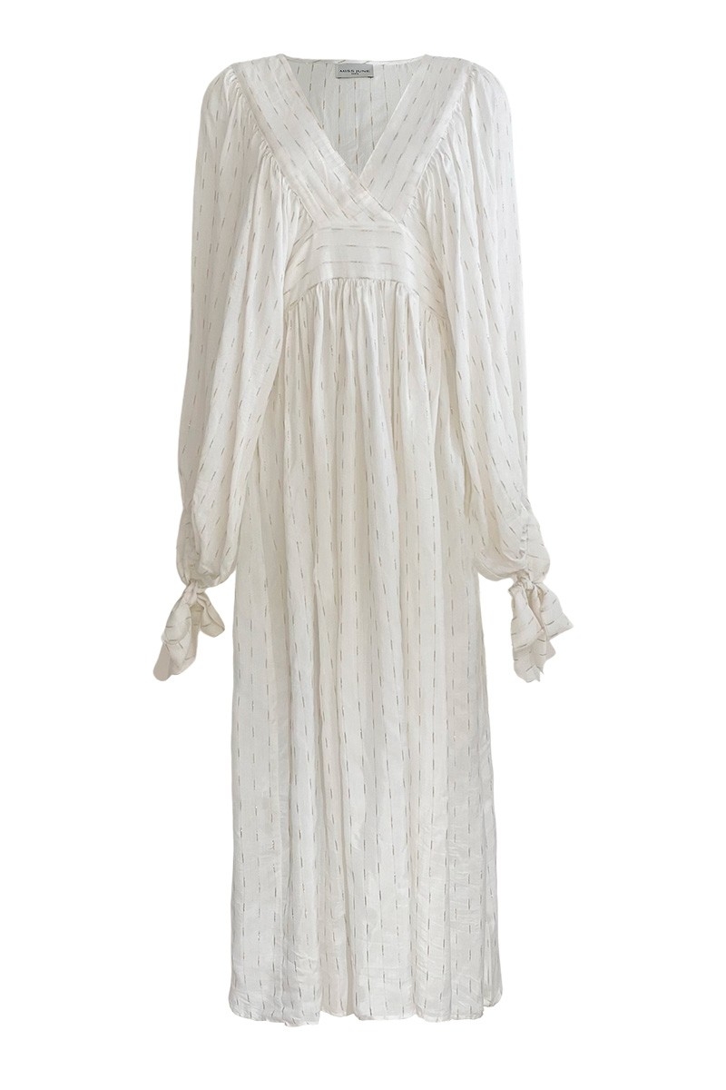 Long Dress Angie – white – long sleeves – V-neck – bohemian – adjustable belt – Miss June Paris – 5