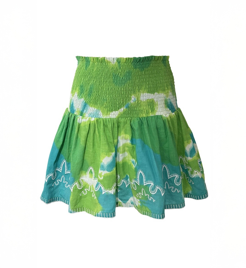 Saia Lelya – verde/água – detalhes bordados – estilo franzido – padrão tie-dye – boêmio – Miss June Paris – 5