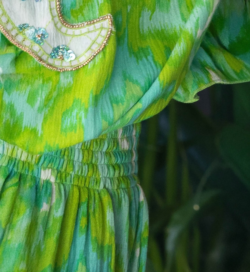 Mini Vestido Mavis - Verde - Mangas Longas - Peitoral Decorado - Detalhes Dourados - Boho - Miss June Paris - 7