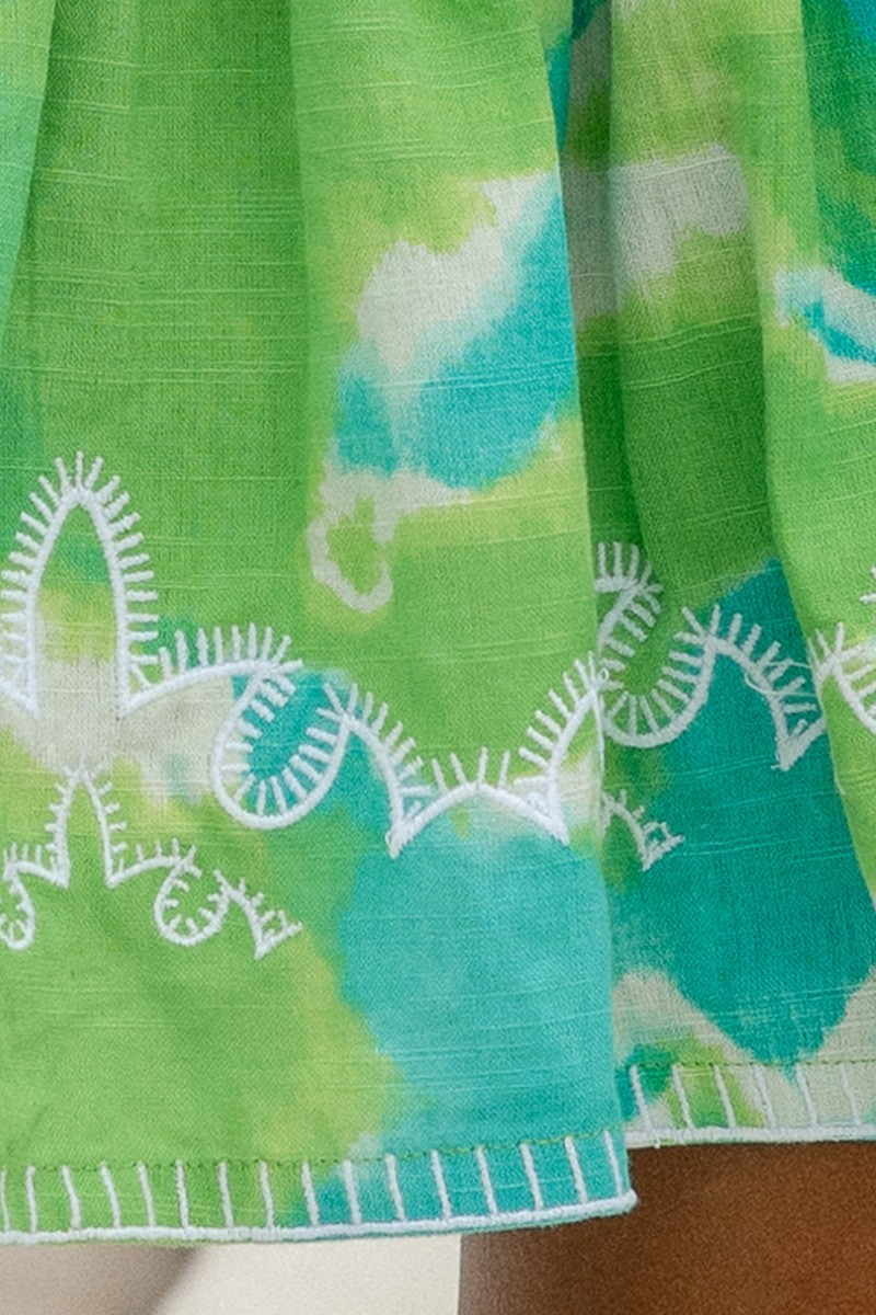 Saia Lelya – verde/água – detalhes bordados – estilo franzido – padrão tie-dye – boêmio – Miss June Paris – 7