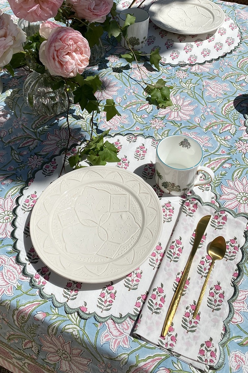 Toalha de Mesa Pimrose (Conjunto de 2) – quadrados – algodão – padrão floral – Jardim Botânico – Miss June Paris – 3