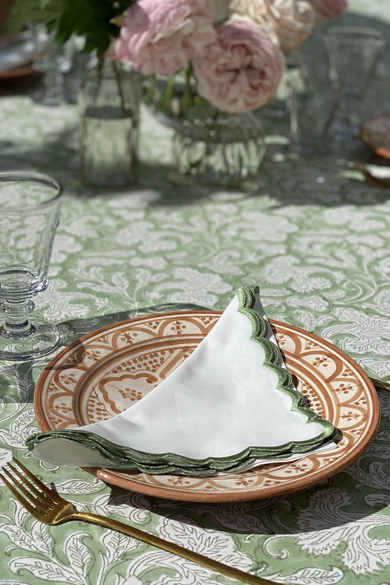 Absinthe Green Napkin Set (Set of 2) – white – 100% cotton – green embroidery – Jardin Botanique – Miss June Paris – 2