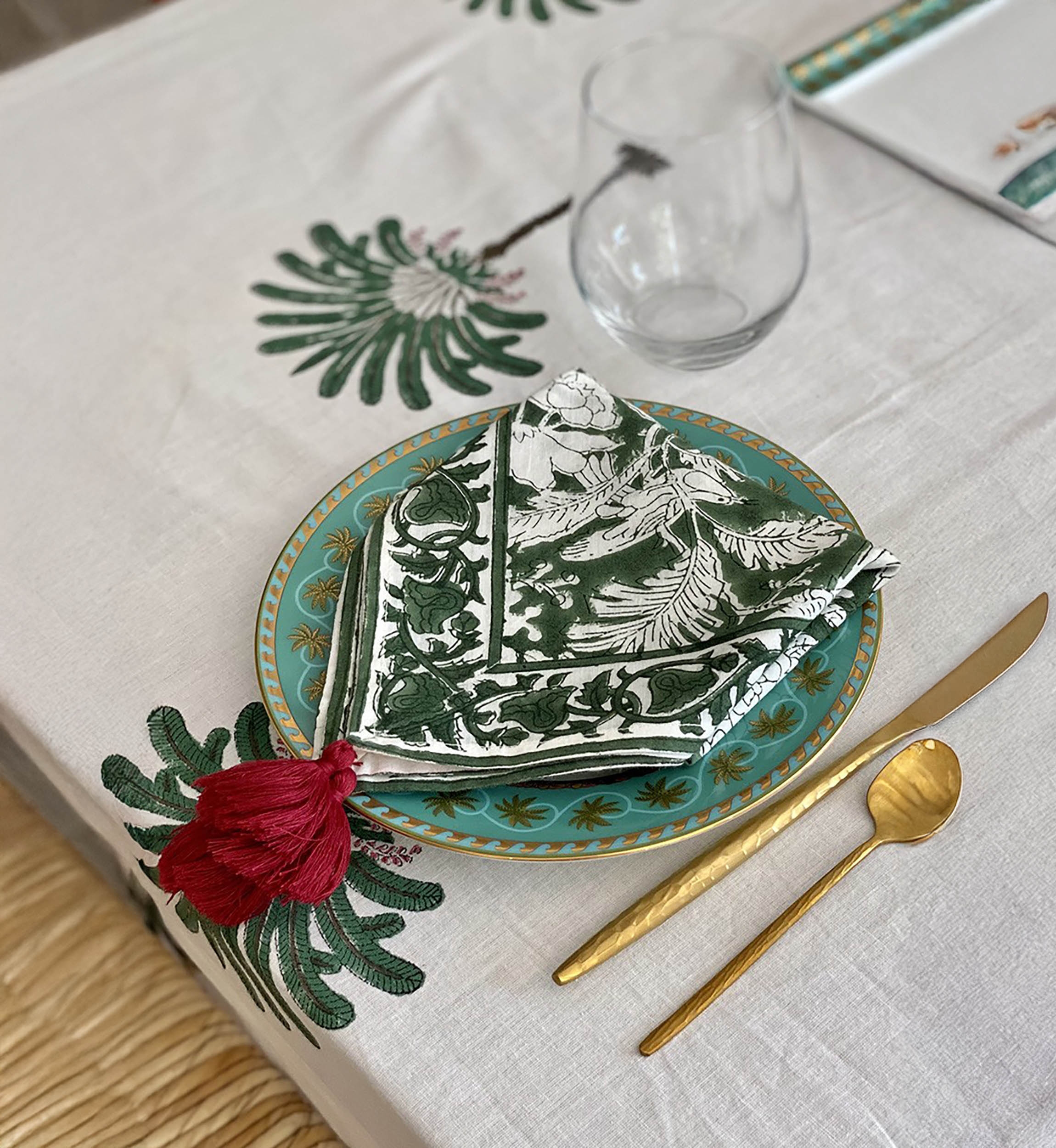 Moonlight Green Napkin Set (Set of 2) – floral – cotton – boho chic style – Jardin Botanique – Miss June Paris – 3