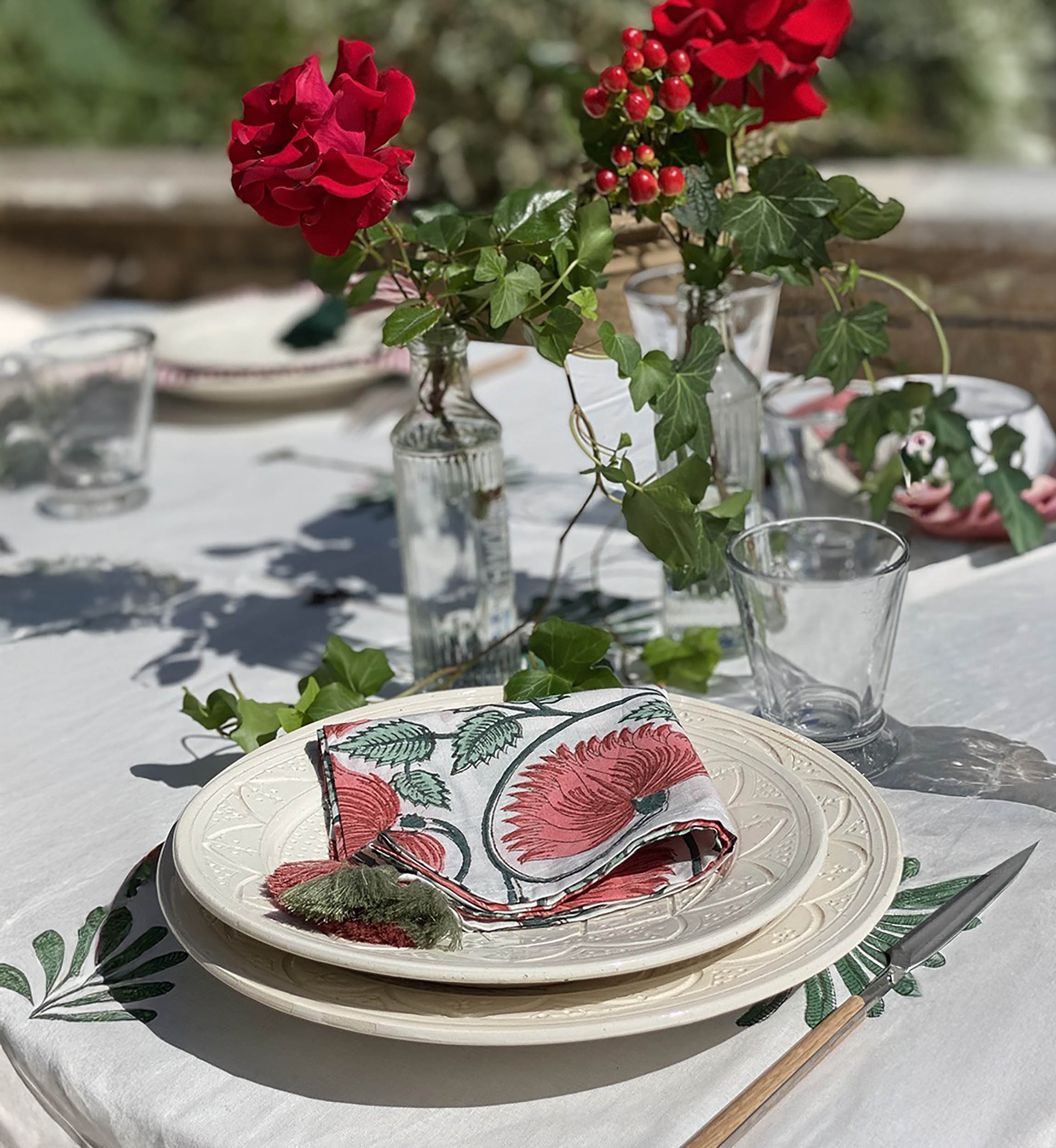 Imperial Lotus Napkin Set (Set of 2) – green/pink – bohemian floral design – Jardin Botanique – Miss June Paris – 3