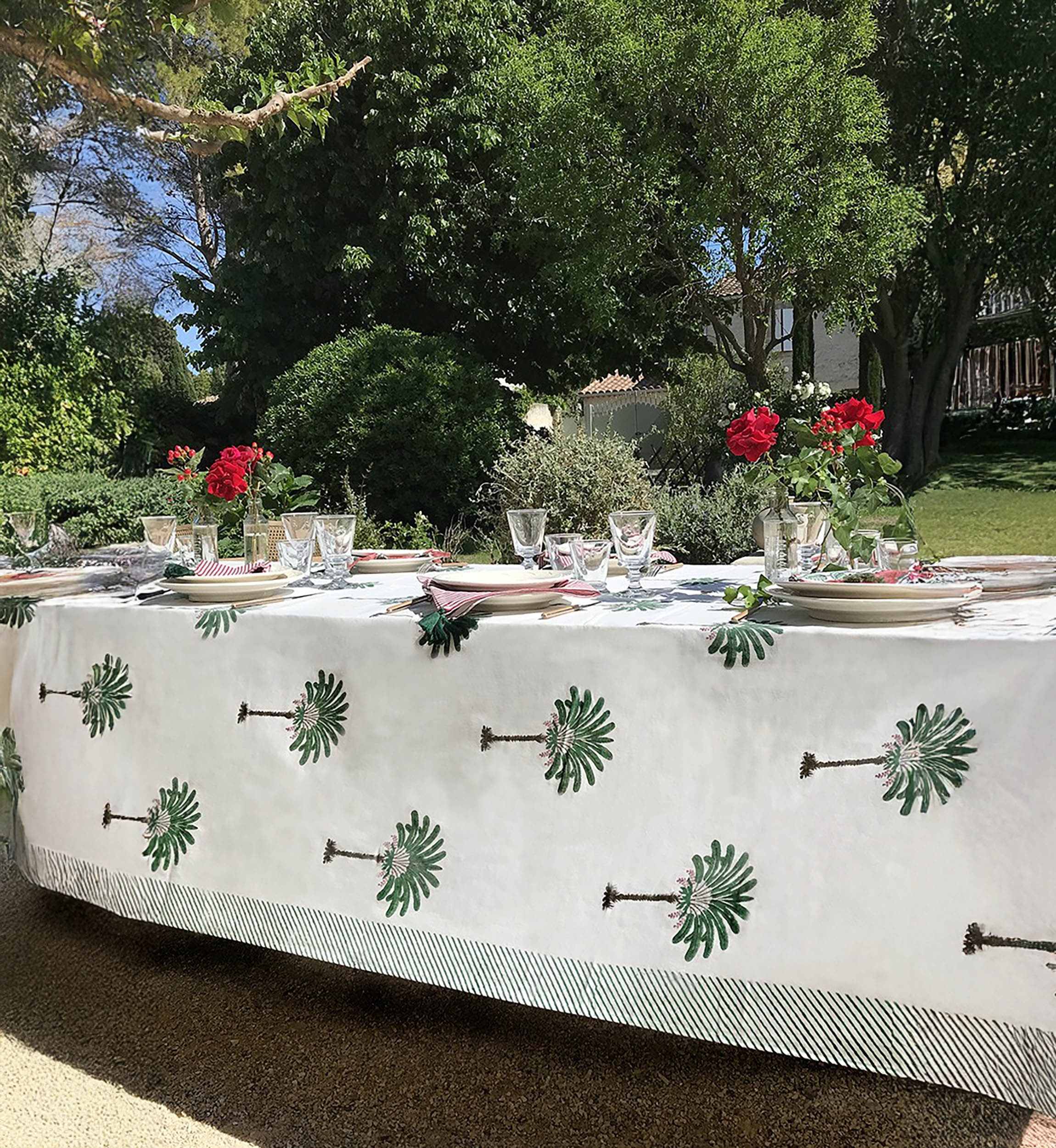 Toalha de mesa Island Green – branco/verde – palmeiras – 100% algodão – boho chic – Jardim Botânico – Miss June Paris – 3